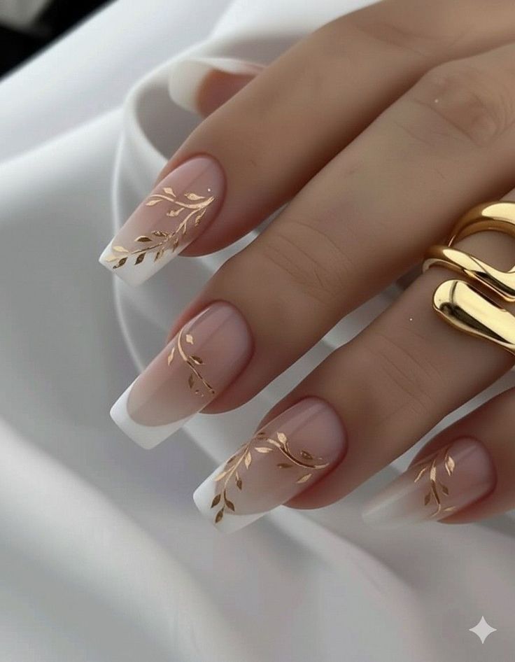 رنگ و طرح ناخن جذاب برای عید ۱۴۰۵ 4