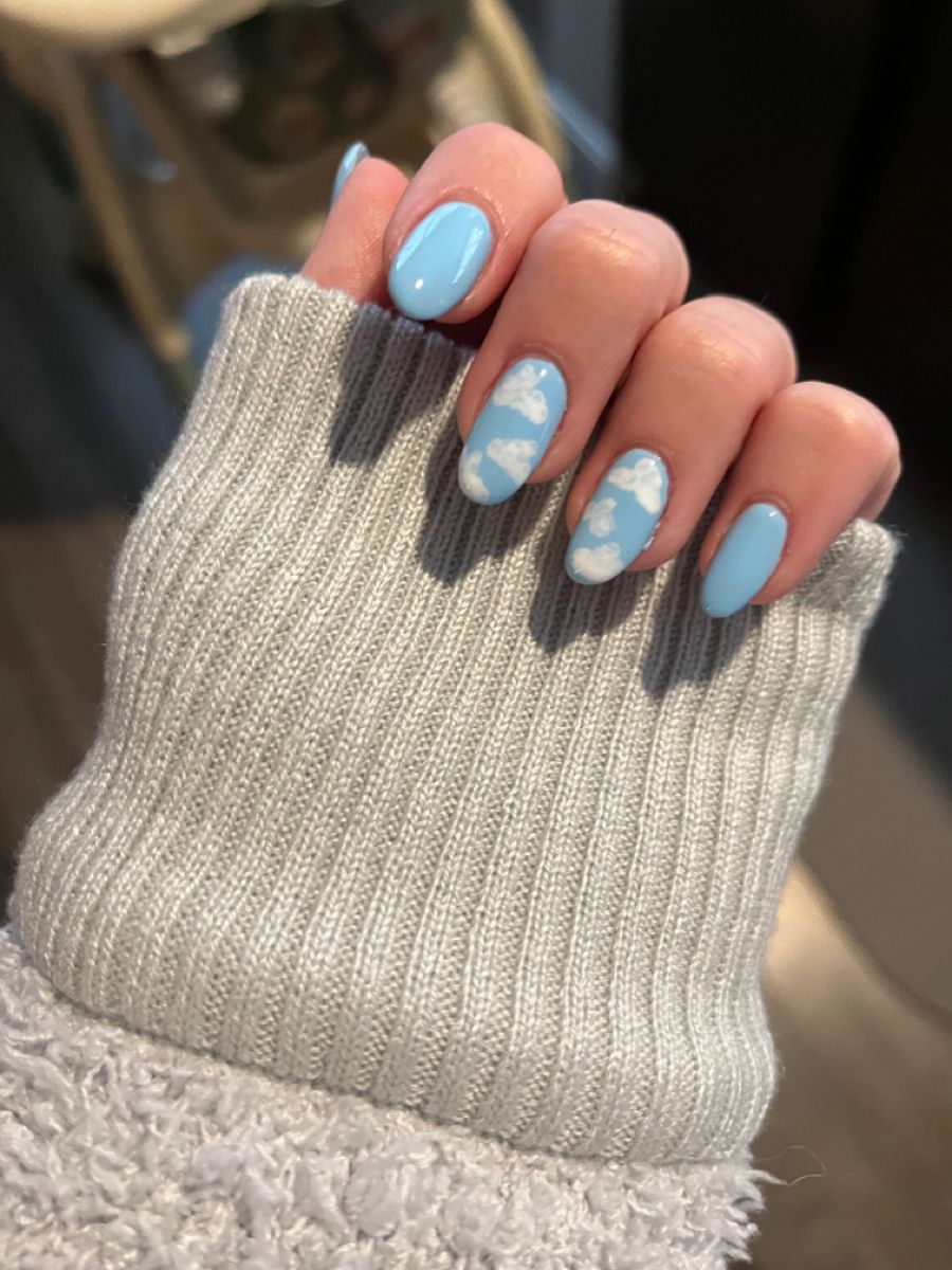 رنگ و طرح ناخن جذاب برای عید ۱۴۰۵ 9