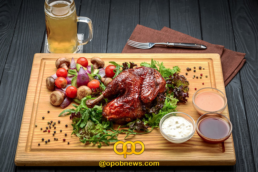 چیدمان تخته سرو چوبی برای پذیرایی 4